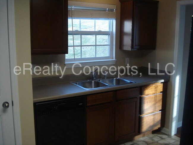 Building Photo - 4820 Bradshaw Rd