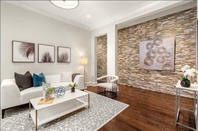 Foto del edificio - 382 Commonwealth Ave