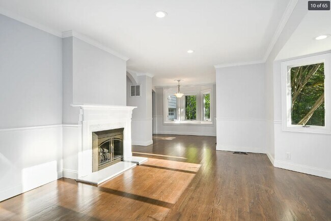 Foto del edificio - 109 Taft Crescent