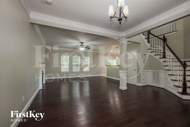 Foto del edificio - 406 Sardis Rd N Alt Rd