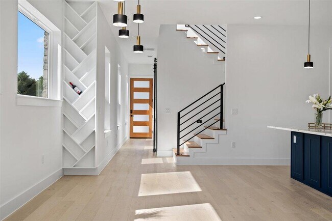 Foto del edificio - 501 Burton St E