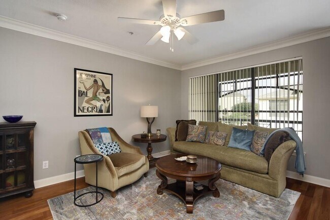 Foto del edificio - 7701 Rialto Blvd