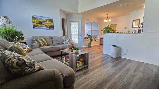 Building Photo - 2604 Grassy Point Dr