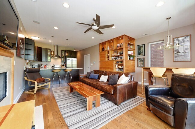 Foto del edificio - 1518 W Chestnut St