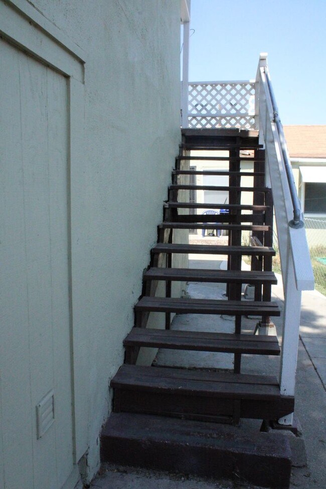 Foto del edificio - Upstairs 1 Bedroom, 1 Bathroom Unit in Ant...