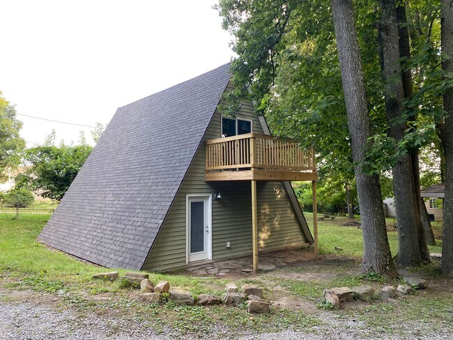 Foto del edificio - 71 Goose Hollow Rd