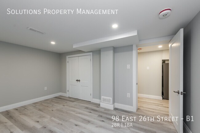 Photo du bâtiment - LARGE 2 Bedroom BSMT Unit Near Jurivinski ...