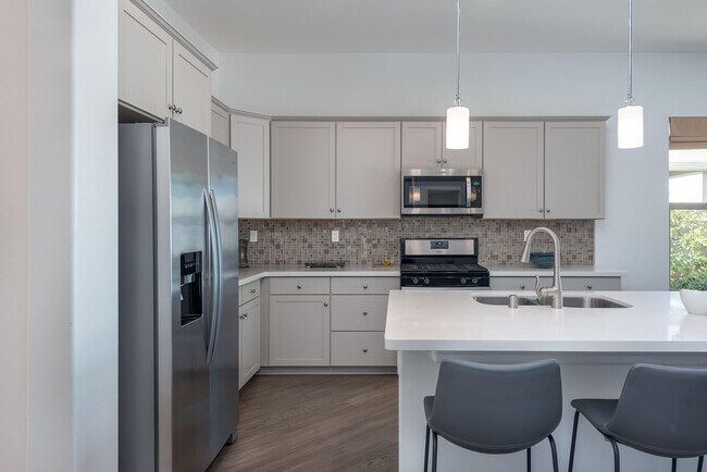 Building Photo - 62 Syrah