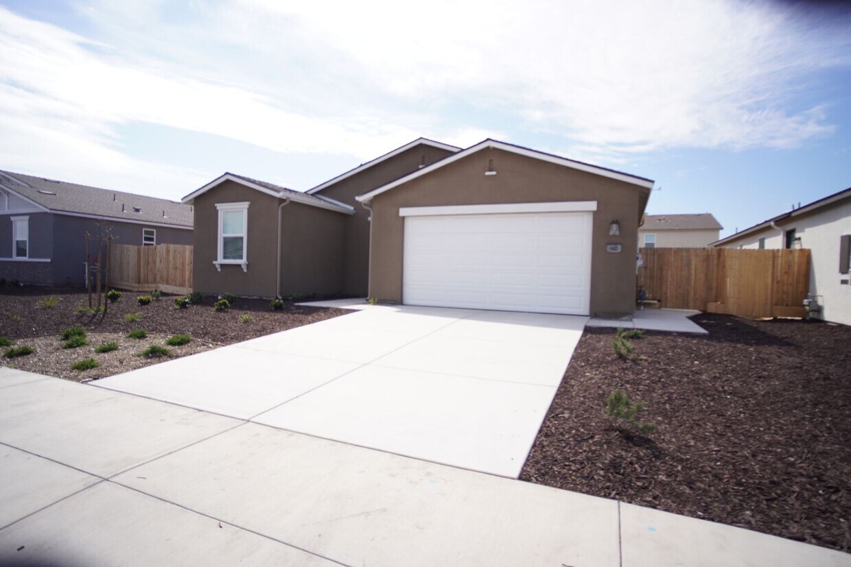 Foto principal - Southwest Home with Solar!