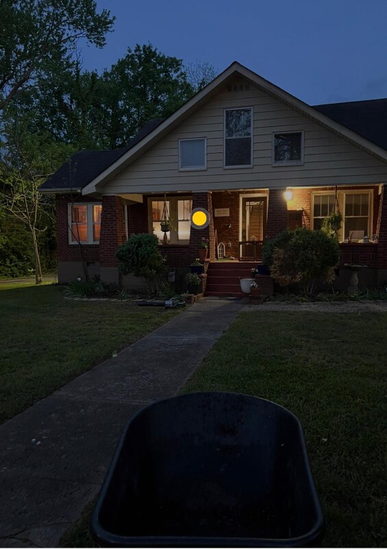 Building Photo - 401 Englewood Rd