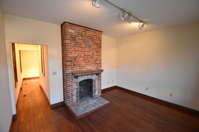 Sala de estar - 39 E Russell St