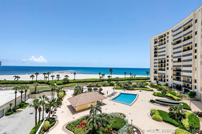 Foto del edificio - 300 Ocean Trail Way