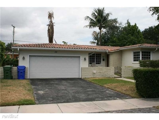 Building Photo - 33 Samana Dr