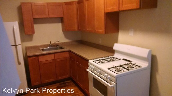 Building Photo - 4709 W Belmont Ave