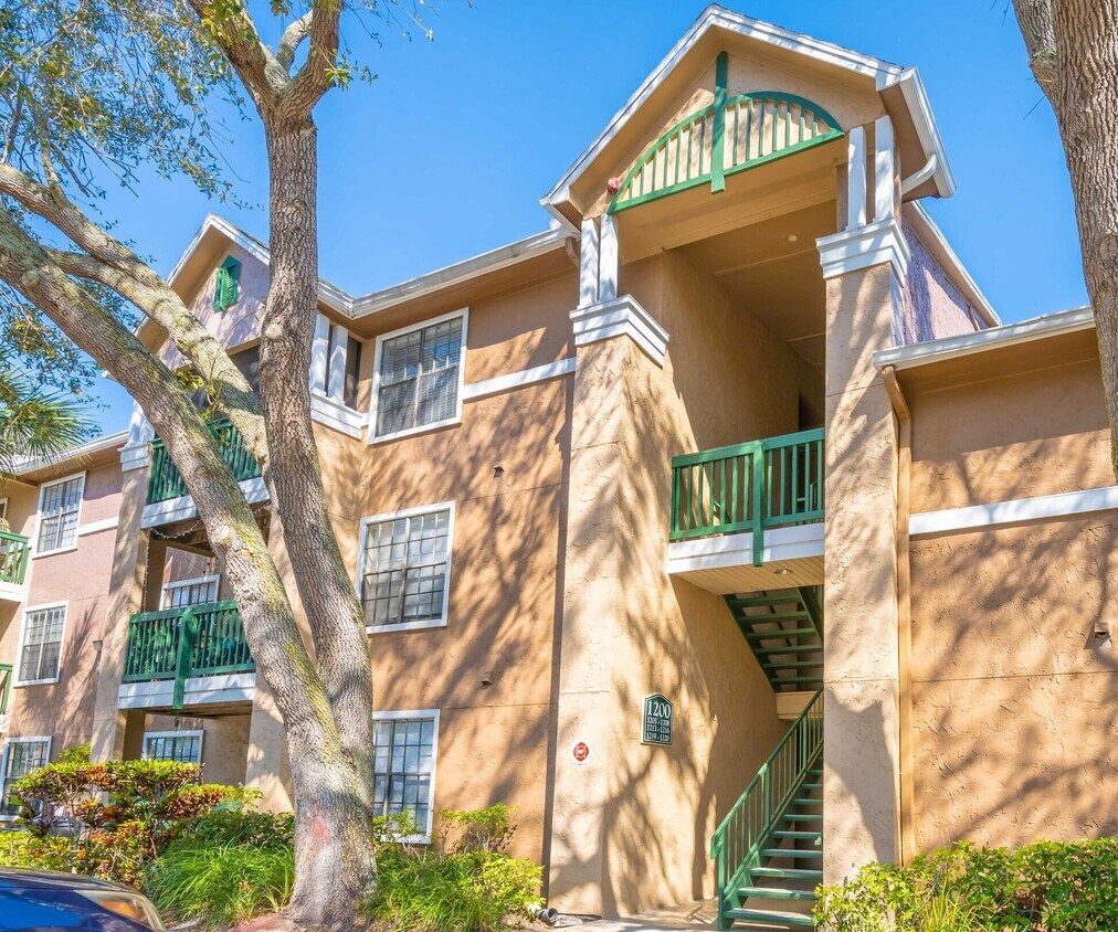 Foto principal - 7667 N Wickham Rd