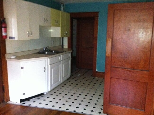 Photo - 5 River St Apartment