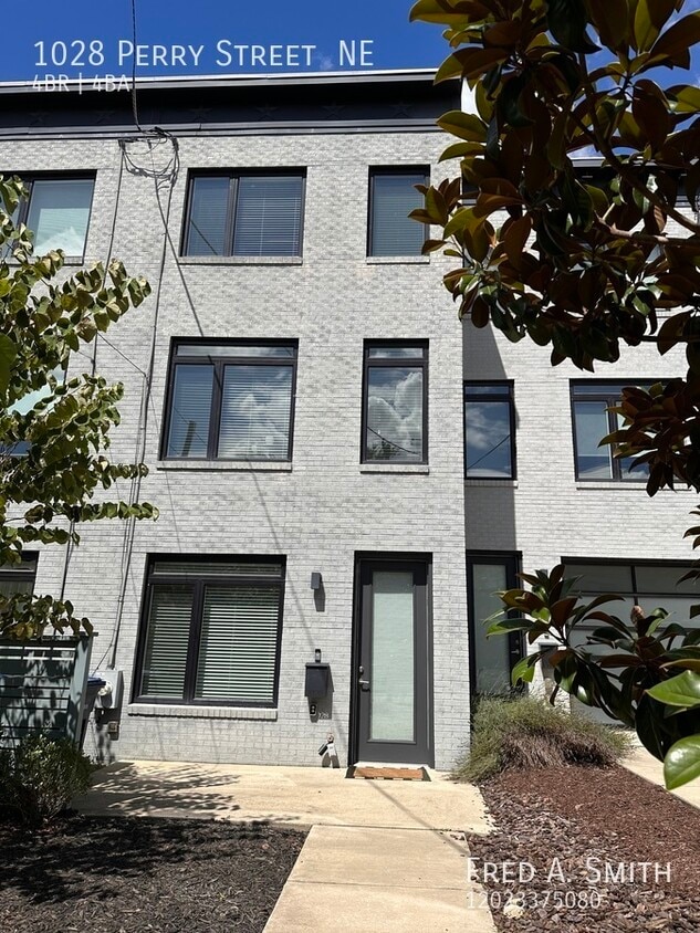 Primary Photo - Beautiful Townhome in Brookland!!