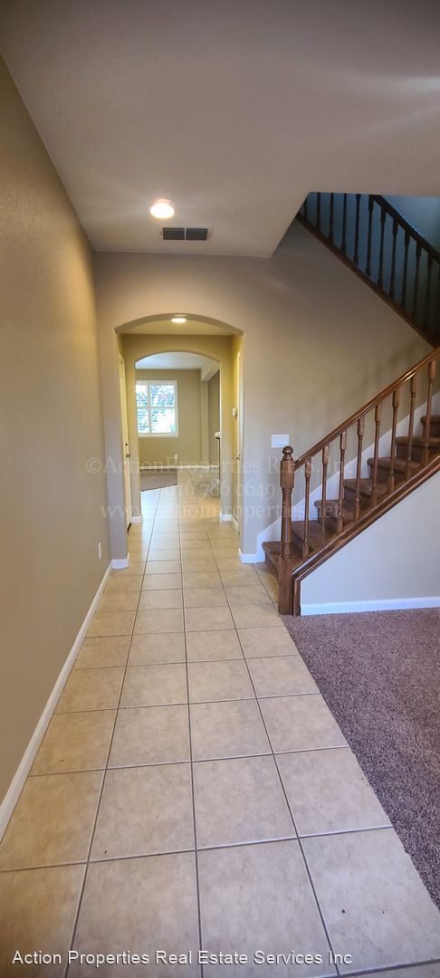 Building Photo - 4 br, 3 bath House - 903 Treehowell Drive