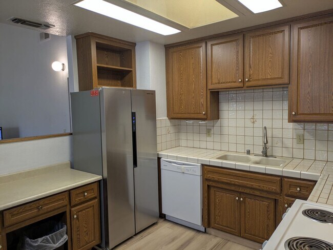Foto del edificio - 2377 Alta Garden Ln