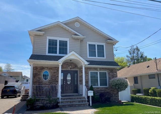 Foto principal - 995 Lewiston St