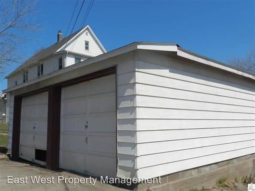 Building Photo - 2772 Wellington St