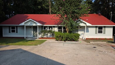 Building Photo - 102 Clarks Bluff Rd