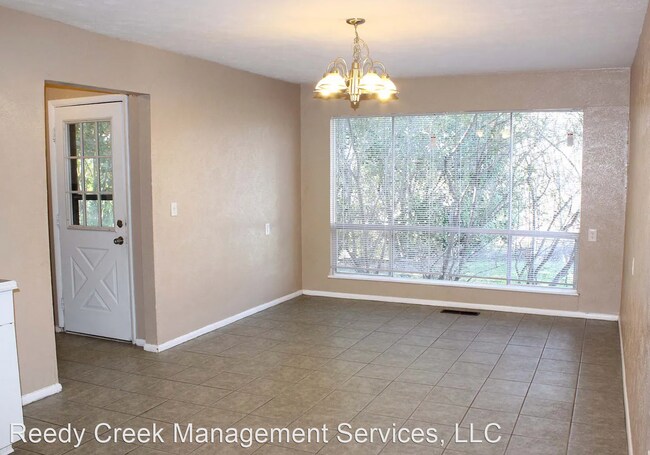 Building Photo - 2 br, 1 bath House - 6404 Waynewood Court