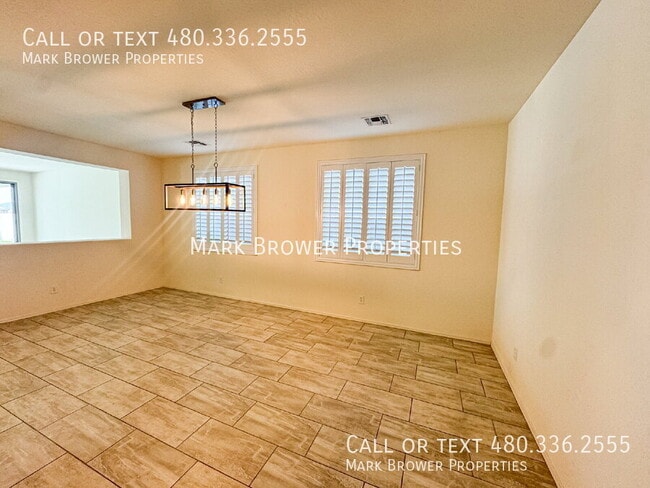 Building Photo - 3546 N Los Alamos