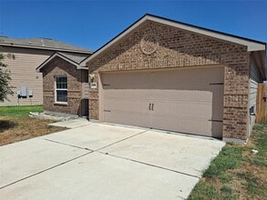 Building Photo - 685 Yearwood Ln