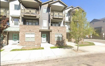 Building Photo - 469 E Trackstand Ln