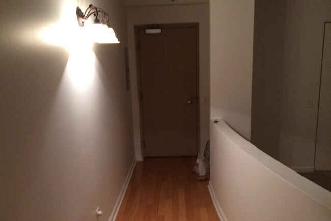 Foyer - 1111 S Wabash Ave