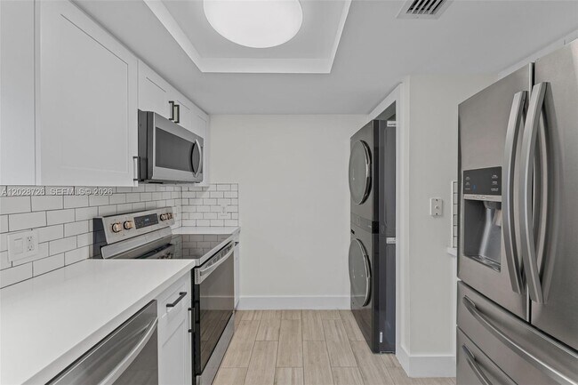 Foto del edificio - 2415 NW 16th St Rd