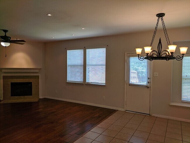 Foto del edificio - Charming 4 beds 3 baths in Frisco