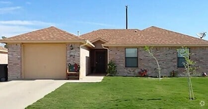 Building Photo - 108 Round Rock Dr