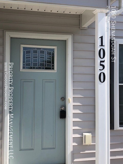 Foto del edificio - 2 bedroom, 2.5 bath Townhome Near EMU,