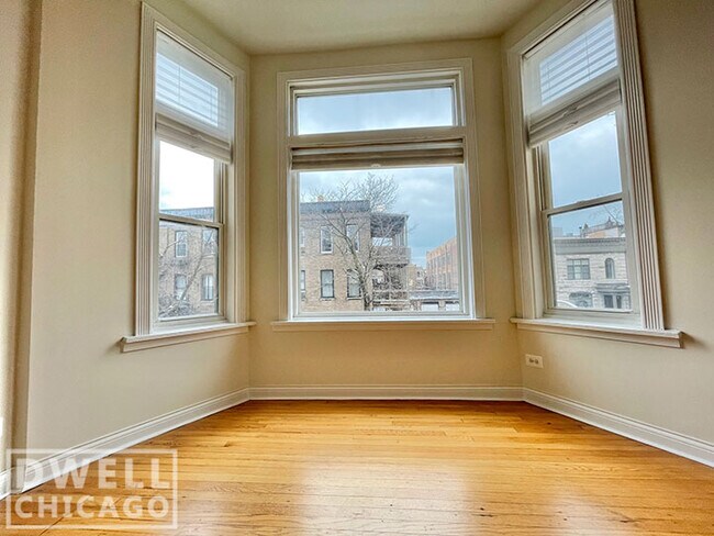 Foto del edificio - 2550 N Burling St