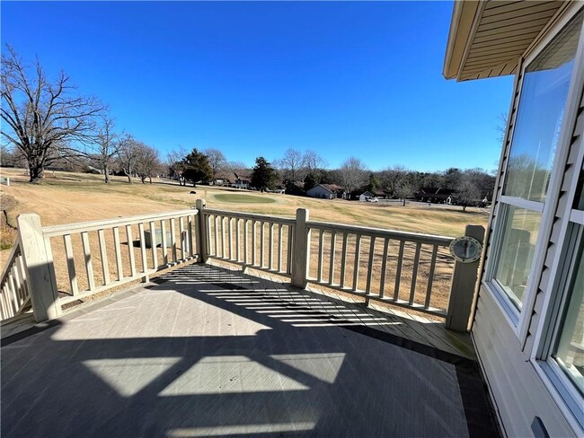 Building Photo - 9 Canopy Ln