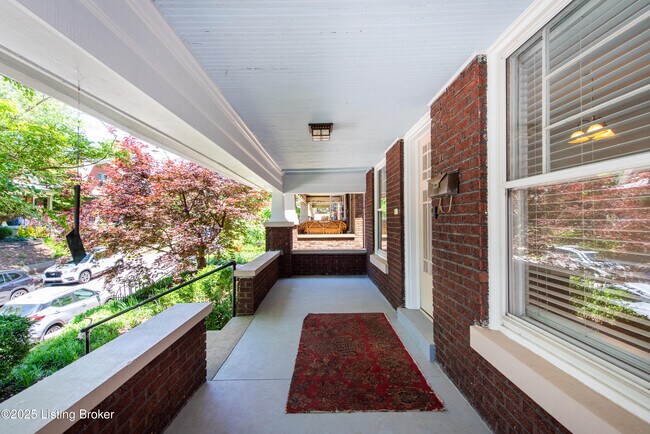 Foto del edificio - 1604 Edgeland Ave