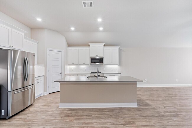 Foto del edificio - 18716 Laurel Hills Dr