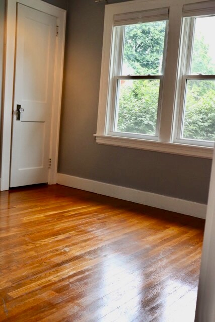 Foto del edificio - 745 Evelyn St NE