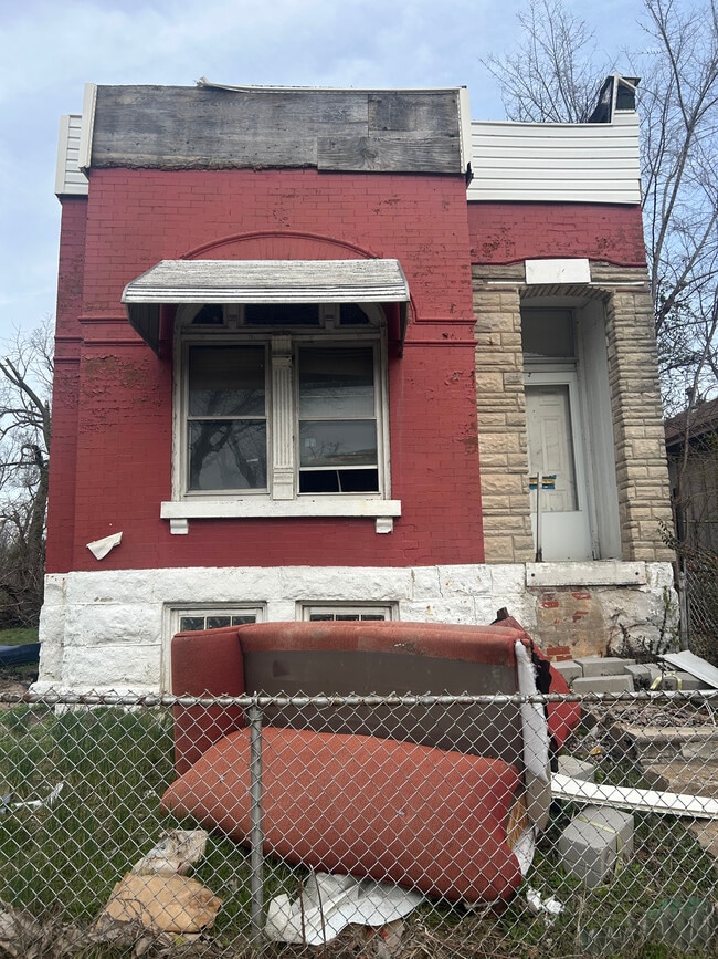 Building Photo - 4043 Camellia Ave