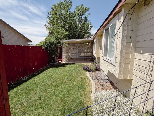 Building Photo - Great Neighborhood!