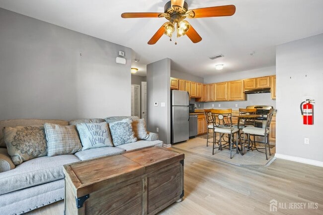 Building Photo - 1228 Morning Glory Dr