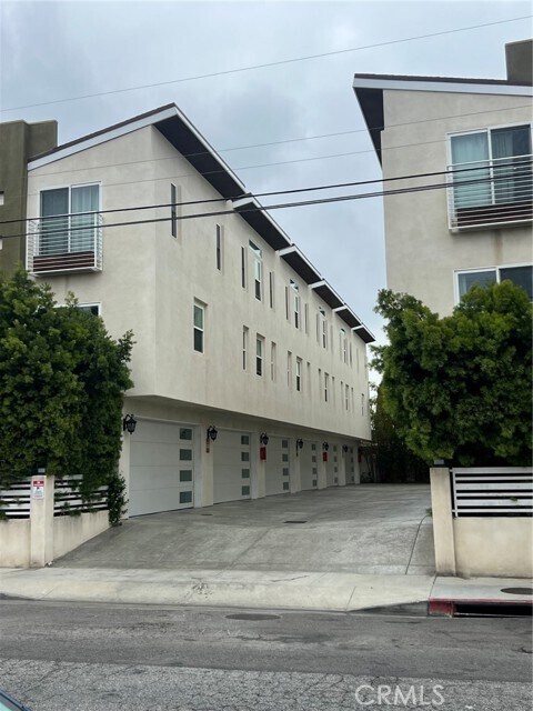 Foto del edificio - 13804 Cordary Ave