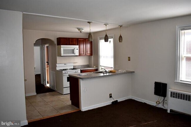 Building Photo - 1025 N 68th St