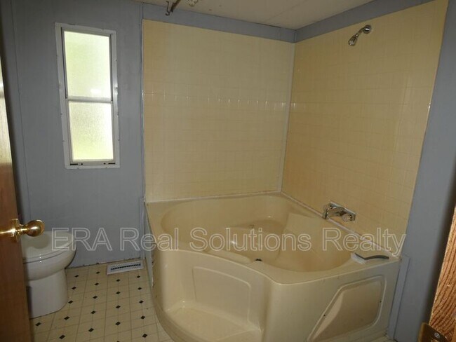 Building Photo - 7845 Purtee Ln