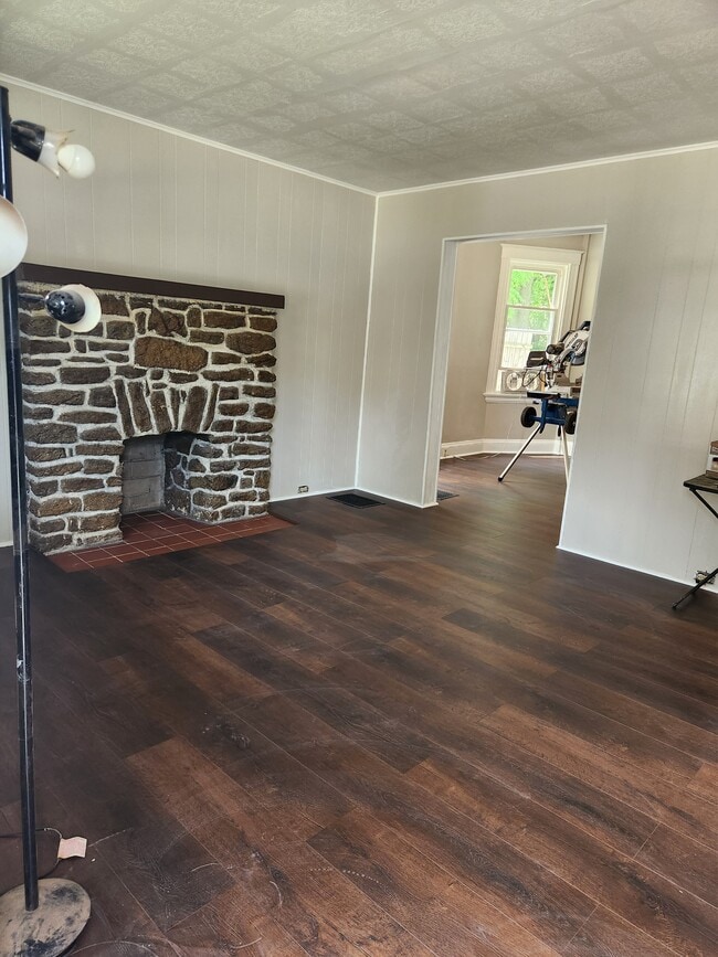 Front Room - 937 Olive Ave