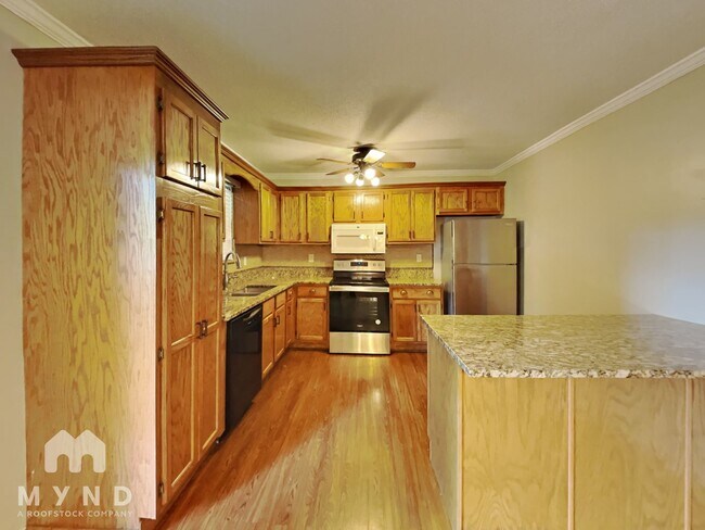 Foto del edificio - 532 Windy Ln