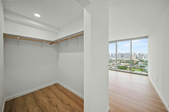 Foto del edificio - 1500 Rycroft St