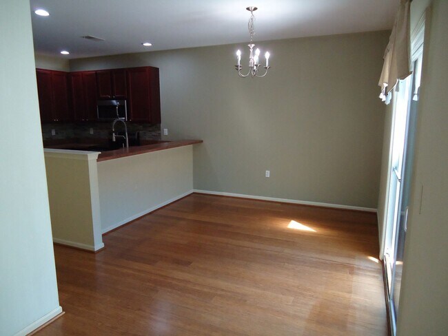 Foto del edificio - KINGS POINTE AT WESTERN BRANCH